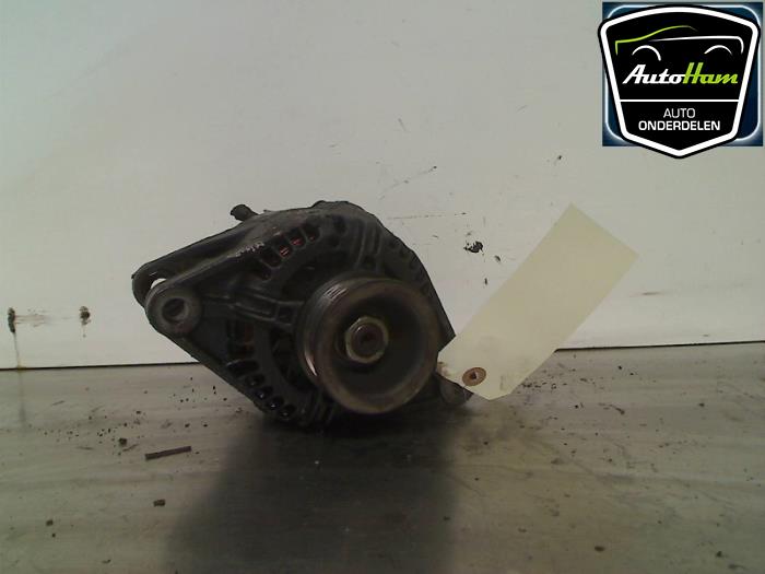 Gebruikte Dynamo Fiat Punto II (188) 1.9 DS 60 3-Drs. Prijs € 30,00 Margeregeling aangeboden door AutoHam