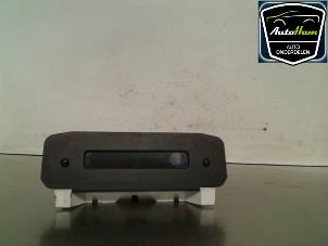 Gebruikte Display Interieur Peugeot 206 (2A/C/H/J/S) 1.4 HDi Prijs € 20,00 Margeregeling aangeboden door AutoHam