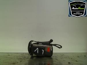 Gebruikte Veiligheidsgordel links-voor Volkswagen Golf III (1H1) 1.9 TD Prijs € 30,00 Margeregeling aangeboden door AutoHam