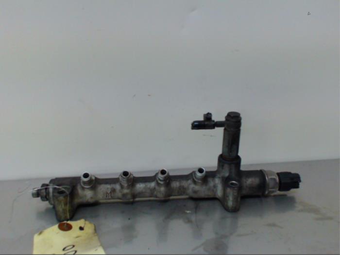 Gebruikte Galerij (Injectie) Opel Zafira (M75) 1.7 CDTi 16V Prijs € 40,00 Margeregeling aangeboden door AutoHam