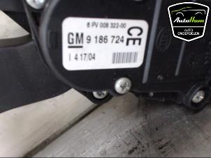 Gebruikte Gaspedaal Opel Signum (F48) 2.2 DGI 16V Prijs € 14,00 Margeregeling aangeboden door AutoHam