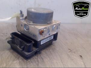 Gebruikte ABS Pomp Renault Grand Scénic II (JM) 1.9 dCi 110 Prijs € 25,00 Margeregeling aangeboden door AutoHam