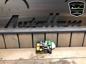 Gebruikte Zekeringkast Peugeot 208 I (CA/CC/CK/CL) 1.2 Vti 12V PureTech 82 Prijs € 100,00 Margeregeling aangeboden door AutoHam