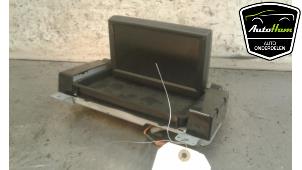 Gebruikte Display Multi Media regelunit Volvo V50 (MW) 1.6 D 16V Prijs € 75,00 Margeregeling aangeboden door AutoHam