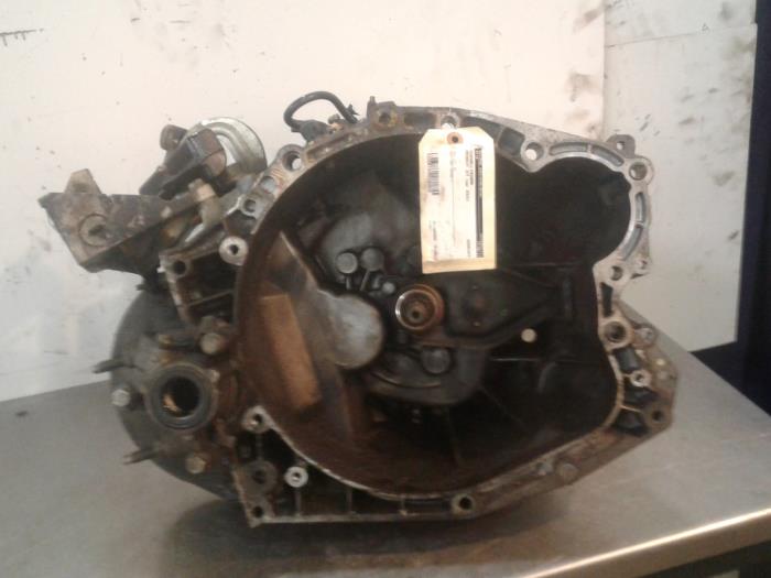 Gebruikte Versnellingsbak Peugeot 307 Break (3E) 2.0 HDi 90 Prijs € 80,00 Margeregeling aangeboden door AutoHam