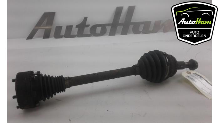Gebruikte Steekas links-voor Volkswagen Bora (1J2) 2.0 Prijs € 50,00 Margeregeling aangeboden door AutoHam