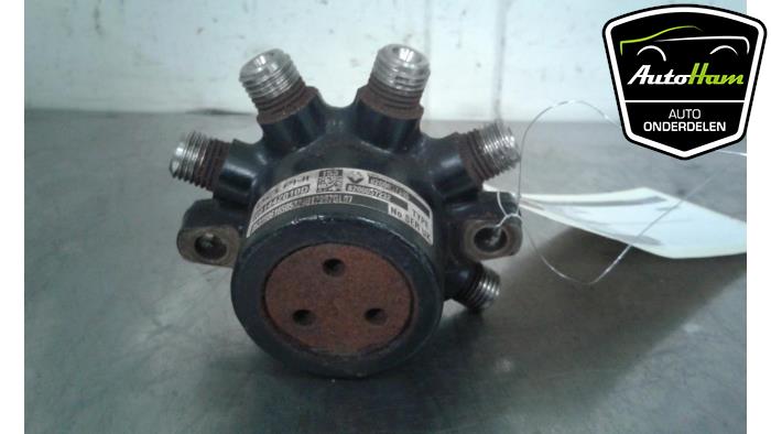 Gebruikte Common rail (Injectie) Renault Clio II Societe (SB) 1.5 dCi 80 Prijs € 30,00 Margeregeling aangeboden door AutoHam
