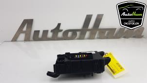 Gebruikte Zekeringkast Opel Corsa D 1.3 CDTi 16V ecoFLEX Prijs € 40,00 Margeregeling aangeboden door AutoHam