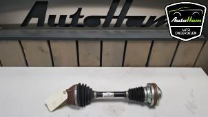 Gebruikte Aandrijfas links-voor Audi A3 (8V1/8VK) 2.0 TDI 16V Prijs € 70,00 Margeregeling aangeboden door AutoHam