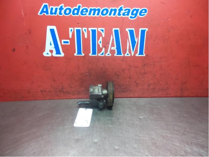 Gebruikte Pomp Servo Renault Laguna Prijs € 34,99 Margeregeling aangeboden door A-Team Automotive
