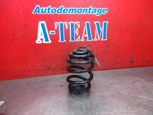 Gebruikte Veer Torsie achter Mercedes Vito (638.1/2) 2.3 108D Prijs € 19,99 Margeregeling aangeboden door A-Team Automotive