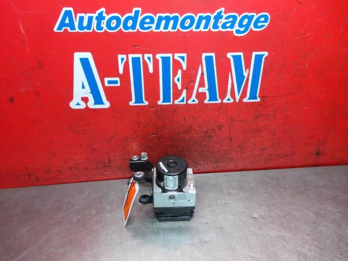Gebruikte ABS Pomp Volvo V70 (BW) 2.0 D3 16V Prijs € 99,99 Margeregeling aangeboden door A-Team Automotive