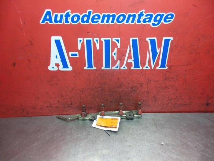 Gebruikte Verstuiver brug Nissan Primera (P12) 1.8 16V Prijs € 29,99 Margeregeling aangeboden door A-Team Automotive