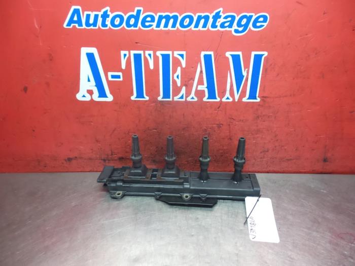Gebruikte Bobine Peugeot 406 Coupé (8C) 2.0 16V Prijs € 29,99 Margeregeling aangeboden door A-Team Automotive