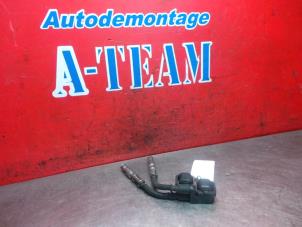 Gebruikte Bobine Mercedes E (W211) 5.0 E-500 V8 24V Prijs € 19,99 Margeregeling aangeboden door A-Team Automotive