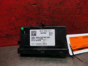 Gebruikte Motor Centrale Deurvergrendeling Tesla Model S P100D AWD Prijs € 49,99 Margeregeling aangeboden door A-Team Automotive