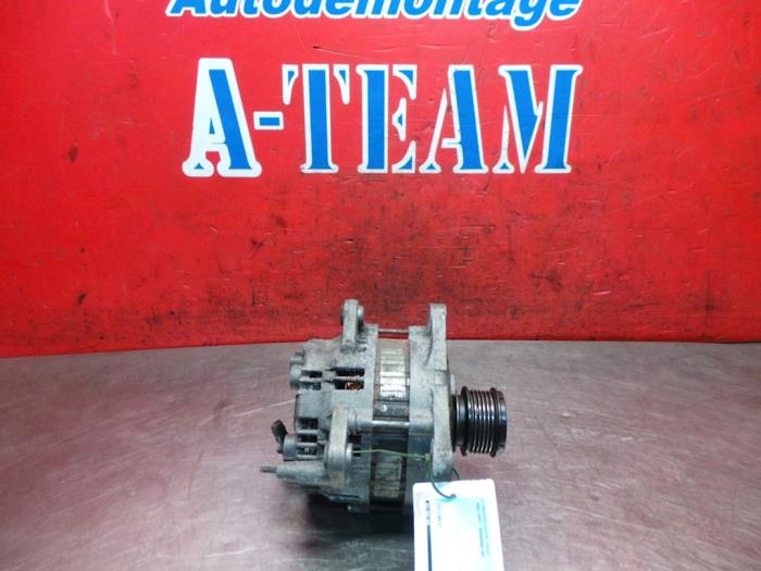 Gebruikte Dynamo Volkswagen Transporter T5 1.9 TDi Prijs € 19,99 Margeregeling aangeboden door A-Team Automotive