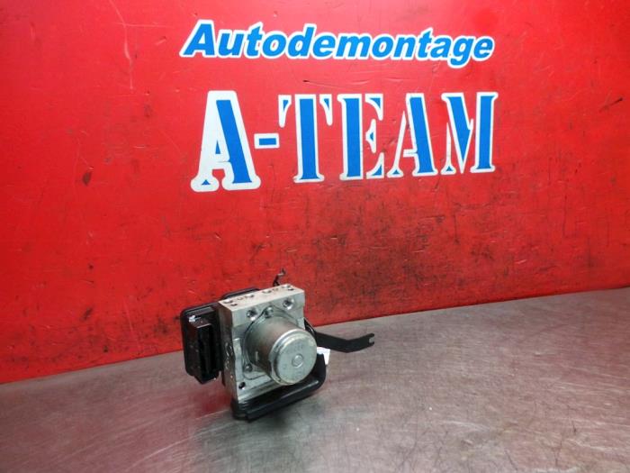 Gebruikte ABS Pomp Honda Jazz (GE6/GE8/GG/GP) 1.3 VTEC 16V Hybrid Prijs € 294,99 Margeregeling aangeboden door A-Team Automotive
