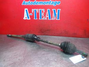 Gebruikte Homokineetas rechts-voor Opel Vivaro 1.9 DI Prijs € 29,99 Margeregeling aangeboden door A-Team Automotive