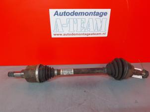 Gebruikte Steekas links-voor Citroen C4 Cactus (0B/0P) 1.6 Blue Hdi 100 Prijs € 19,99 Margeregeling aangeboden door A-Team Automotive