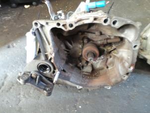 Gebruikte Versnellingsbak Renault Twingo II (CN) 1.2 16V GT TCE Prijs € 149,99 Margeregeling aangeboden door A-Team Automotive