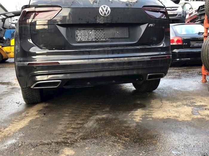 Achteras 4x4 van een Volkswagen Tiguan (AD1) 2.0 TDI 16V 4Motion 2017