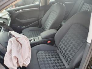 Gebruikte Voorstoel links Audi A3 Sportback (8VA/8VF) 1.2 TFSI 16V Prijs € 200,00 Margeregeling aangeboden door A-Team Automotive Rotterdam