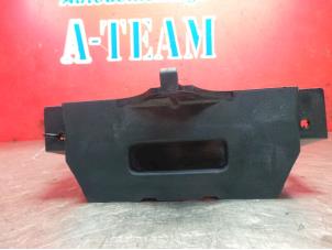 Gebruikte Display Interieur Renault Kangoo (KC) 1.6 16V Prijs € 19,99 Margeregeling aangeboden door A-Team Automotive