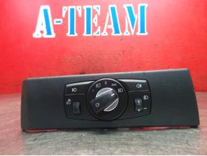 Gebruikte Schakelaar Licht BMW 5 serie Touring (E61) 530xd 24V Prijs € 19,99 Margeregeling aangeboden door A-Team Automotive