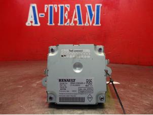 Gebruikte Camera module Renault Scénic III (JZ) 1.6 Energy dCi 130 Prijs € 145,00 Margeregeling aangeboden door A-Team Automotive Rotterdam