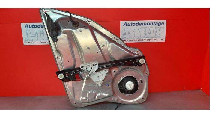 Ruitmechaniek 4Deurs links-achter van een Mercedes-Benz E (W212) E-250 CGI 16V BlueEfficiency 2011