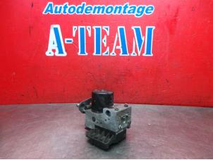 Gebruikte ABS Pomp Mercedes E Combi (S210) 3.0 E-300 TD 24V Prijs € 29,99 Margeregeling aangeboden door A-Team Automotive