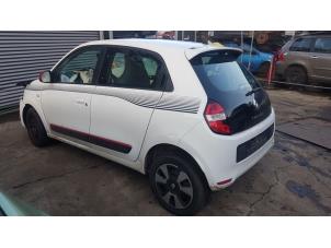 Gebruikte Radiateur Renault Twingo III (AH) 1.0 SCe 70 12V Prijs € 39,99 Margeregeling aangeboden door A-Team Automotive Rotterdam