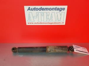Gebruikte Schokdemper links-achter Opel Agila (A) 1.2 16V Prijs € 14,99 Margeregeling aangeboden door A-Team Automotive