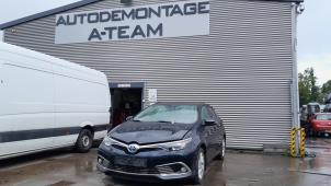 Gebruikte Armleuning Toyota Auris (E18) 1.8 16V Hybrid Prijs op aanvraag aangeboden door A-Team Automotive Rotterdam
