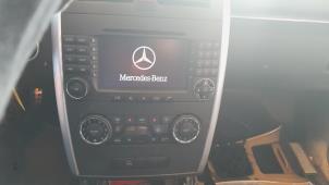 Gebruikte Navigatie Set Mercedes B (W245,242) 2.0 B-200 16V Turbo Prijs € 225,00 Margeregeling aangeboden door A-Team Automotive Rotterdam