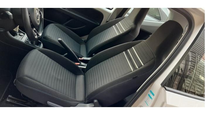 Volkswagen UP Stoelen links voorraad | Onderdelenlijn.nl