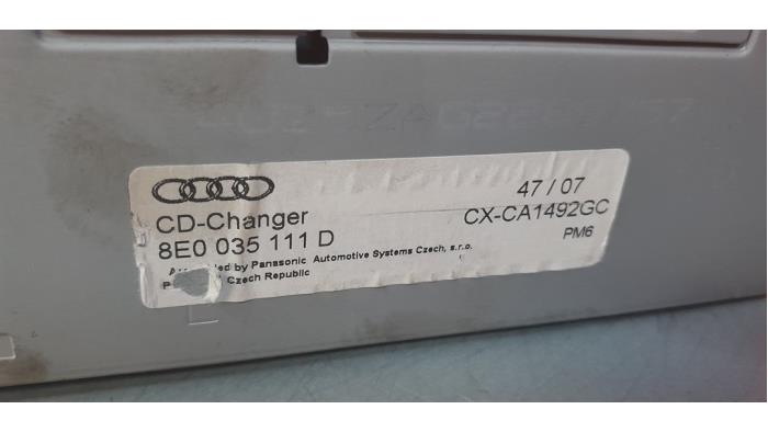 AUDI A4 B7/8E (2004-2008) CD-чейнджер 8E0035111D 20313351