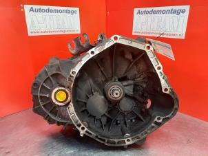 Gebruikte Versnellingsbak Mercedes Vito (638.1/2) 2.2 CDI 108 16V Prijs € 149,99 Margeregeling aangeboden door A-Team Automotive