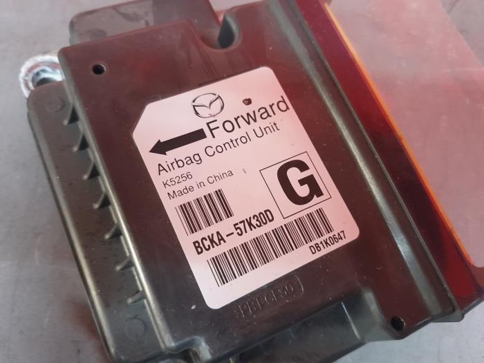 Airbag Module van een Mazda 3 Sport (BP) 2.0 SkyActiv-G 122 Mild Hybrid 16V 2019