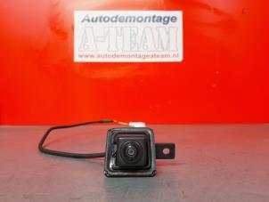 Gebruikte Camera achteruitrijden Renault Captur (2R) 1.3 TCE 130 16V Prijs € 49,99 Margeregeling aangeboden door A-Team Automotive Rotterdam