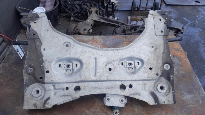 Gebruikte Subframe Renault Captur I (2R) 1.3 TCE 130 16V Prijs € 69,99 Margeregeling aangeboden door A-Team Automotive