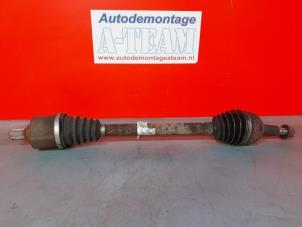 Gebruikte Homokineetas links-voor Renault Grand Scénic II (JM) 2.0 16V Prijs € 24,99 Margeregeling aangeboden door A-Team Automotive