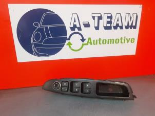 Gebruikte Ruit schakelaar elektrisch Hyundai i10 (B5) 1.0 12V Prijs € 59,99 Margeregeling aangeboden door A-Team Automotive