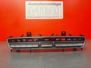 Gebruikte Chaufage Bedieningspaneel Mercedes E (W213) E-220d 2.0 Turbo 16V Prijs € 89,99 Margeregeling aangeboden door A-Team Automotive