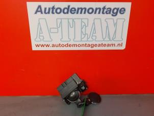 Gebruikte Kontaktslot + Sleutel Mini Mini Open (R57) 1.6 16V Cooper S Prijs € 49,99 Margeregeling aangeboden door A-Team Automotive Rotterdam
