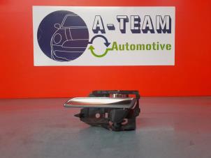 Gebruikte Deurgreep 4Deurs links-achter Mazda 3 Sport (BP) 2.0 SkyActiv-G 122 Mild Hybrid 16V Prijs op aanvraag aangeboden door A-Team Automotive