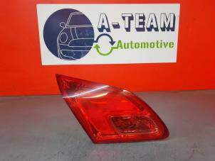 Gebruikte Achterlicht links Opel Astra J (PC6/PD6/PE6/PF6) 1.7 CDTi 16V 110 Prijs € 25,00 Margeregeling aangeboden door A-Team Automotive