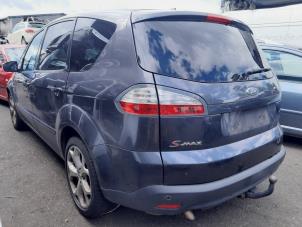 Gebruikte Deurruit 4Deurs links-achter Ford S-Max (GBW) 2.0 16V Prijs op aanvraag aangeboden door A-Team Automotive