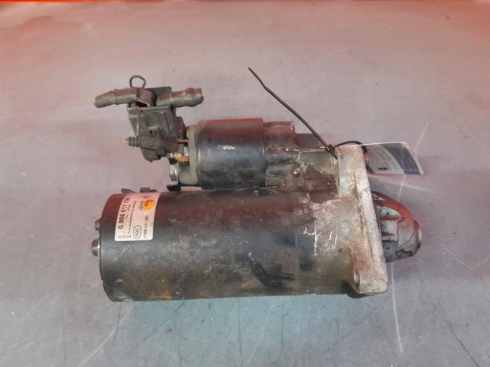 Startmotor van een Fiat Grande Punto (199) 1.9 Multijet 2006